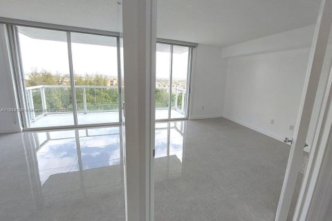 Купить кондоминиум в Майами, Флорида 1 спальня, 63.64м2, № 1924086 - фото 17