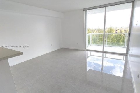 Купить кондоминиум в Майами, Флорида 1 спальня, 63.64м2, № 1924086 - фото 9