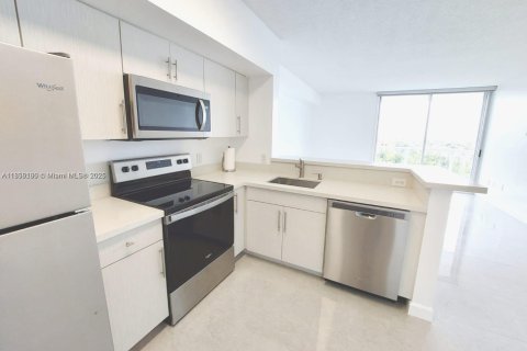 Купить кондоминиум в Майами, Флорида 1 спальня, 63.64м2, № 1924086 - фото 2