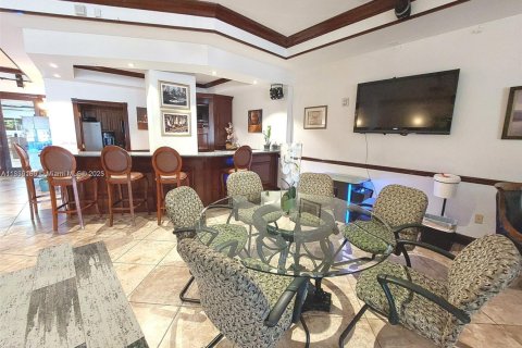 Купить кондоминиум в Майами, Флорида 1 спальня, 63.64м2, № 1924086 - фото 25