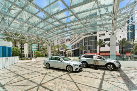 Copropriété à vendre à Miami, Floride: 2 chambres, 142.05 m2 № 2089700 - photo 11