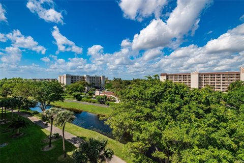 Condo in Delray Beach, Florida, 2 bedrooms  № 1707987 - photo 25