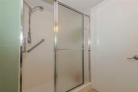Condo in Delray Beach, Florida, 2 bedrooms  № 1707987 - photo 13