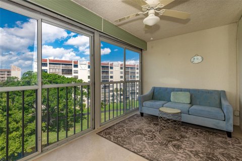 Condo in Delray Beach, Florida, 2 bedrooms  № 1707987 - photo 22