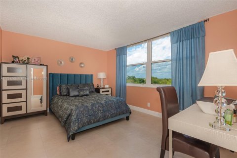 Condo in Delray Beach, Florida, 2 bedrooms  № 1707987 - photo 14