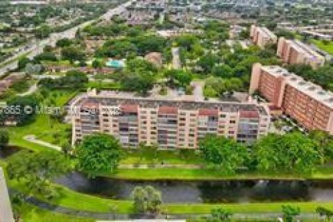 Condo in Delray Beach, Florida, 2 bedrooms  № 1707987 - photo 28