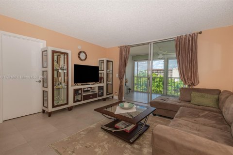 Condo in Delray Beach, Florida, 2 bedrooms  № 1707987 - photo 4