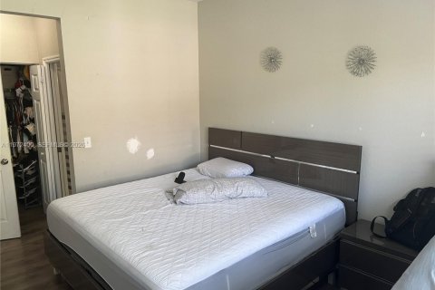 Купить таунхаус в Хомстед, Флорида 3 спальни, 103.59м2, № 2032995 - фото 16