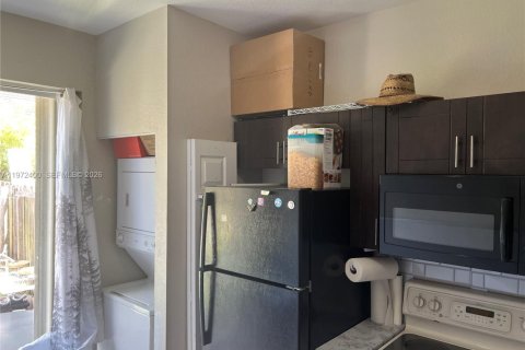 Купить таунхаус в Хомстед, Флорида 3 спальни, 103.59м2, № 2032995 - фото 11