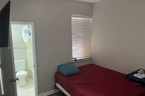 Купить таунхаус в Хомстед, Флорида 3 спальни, 103.59м2, № 2032995 - фото 25