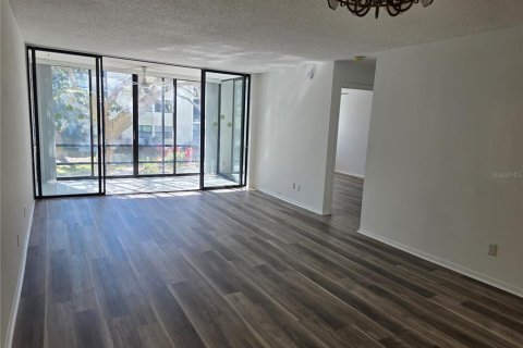 Купить кондоминиум в Ларго, Флорида 5 комнат, 88.72м2, № 2142265 - фото 10