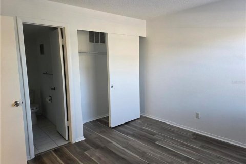 Купить кондоминиум в Ларго, Флорида 5 комнат, 88.72м2, № 2142265 - фото 25