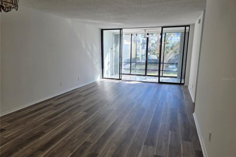 Купить кондоминиум в Ларго, Флорида 5 комнат, 88.72м2, № 2142265 - фото 11