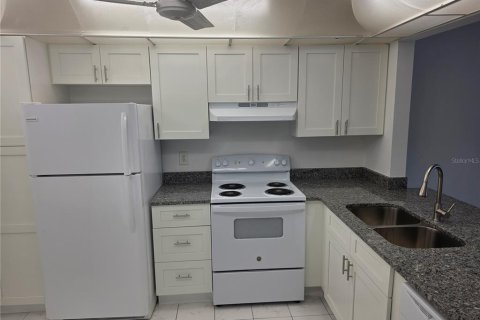 Купить кондоминиум в Ларго, Флорида 5 комнат, 88.72м2, № 2142265 - фото 5