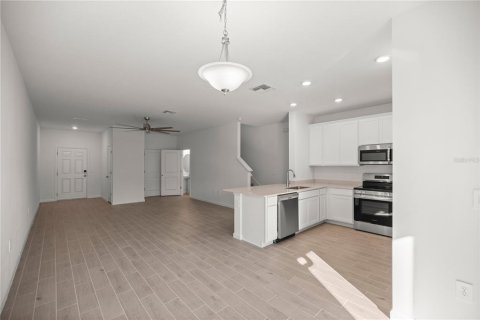 Townhouse in Ocala, Florida 3 bedrooms, 158.68 sq.m. № 1903235 - photo 7