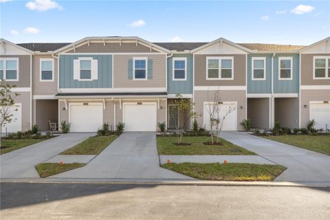 Townhouse in Ocala, Florida 3 bedrooms, 158.68 sq.m. № 1903235 - photo 1