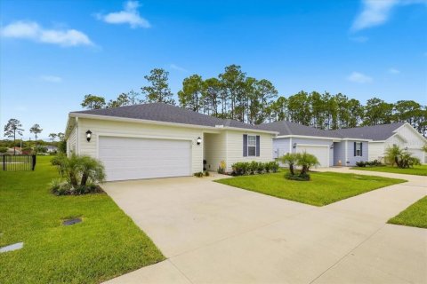 Casa en Palm Coast, Florida 4 dormitorios, 168.8 m2 № 2371620
