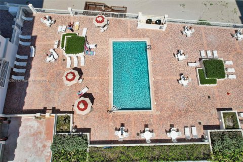 Condo in Highland Beach, Florida, 2 bedrooms  № 1695507 - photo 3