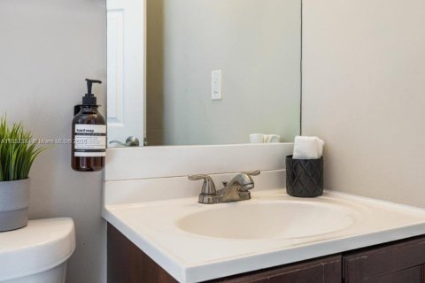 Commercial property in Fort Lauderdale, Florida № 1936945 - photo 15