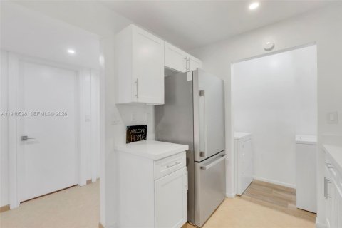 Купить кондоминиум в Майами, Флорида 2 спальни, 84.26м2, № 2005376 - фото 9