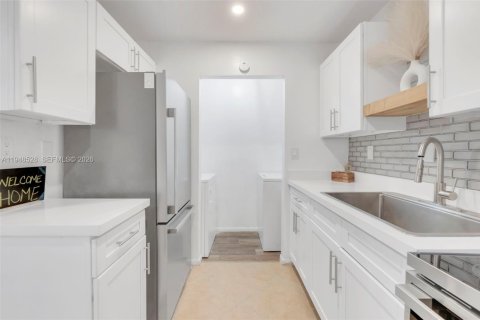 Купить кондоминиум в Майами, Флорида 2 спальни, 84.26м2, № 2005376 - фото 10