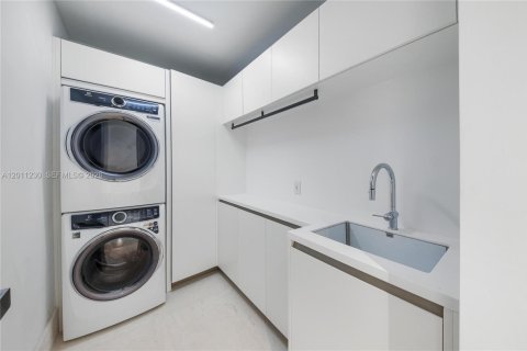 Villa ou maison à vendre à Weston, Floride: 6 chambres, 839.37 m2 № 2074676 - photo 29