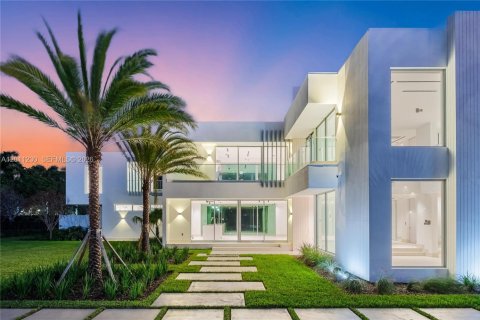Villa ou maison à Weston, Floride 6 chambres, 839.37 m2 № 2074676