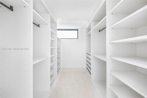 Villa ou maison à vendre à Weston, Floride: 6 chambres, 839.37 m2 № 2074676 - photo 18