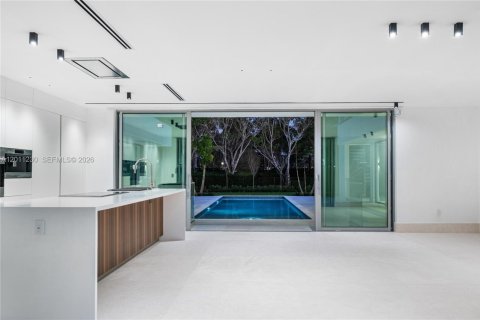 Villa ou maison à vendre à Weston, Floride: 6 chambres, 839.37 m2 № 2074676 - photo 10