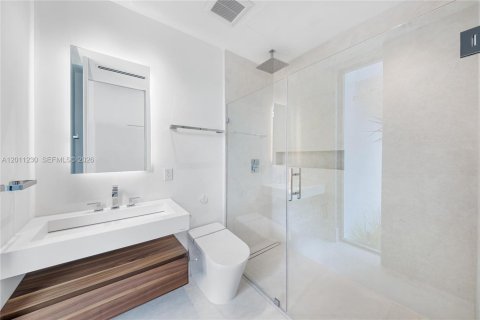 Villa ou maison à vendre à Weston, Floride: 6 chambres, 839.37 m2 № 2074676 - photo 23