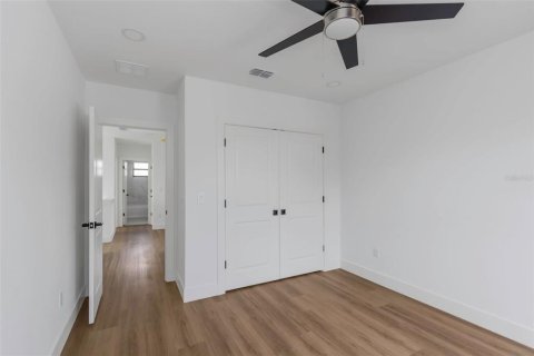 House in Tampa, Florida 5 bedrooms, 222.32 sq.m. № 1773428 - photo 26