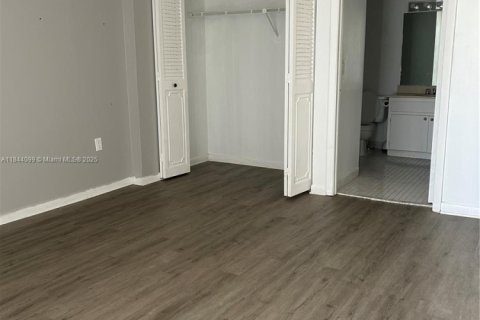 Copropriété à louer à Sunny Isles Beach, Floride: 1 chambre, 81.75 m2 № 1839331 - photo 11