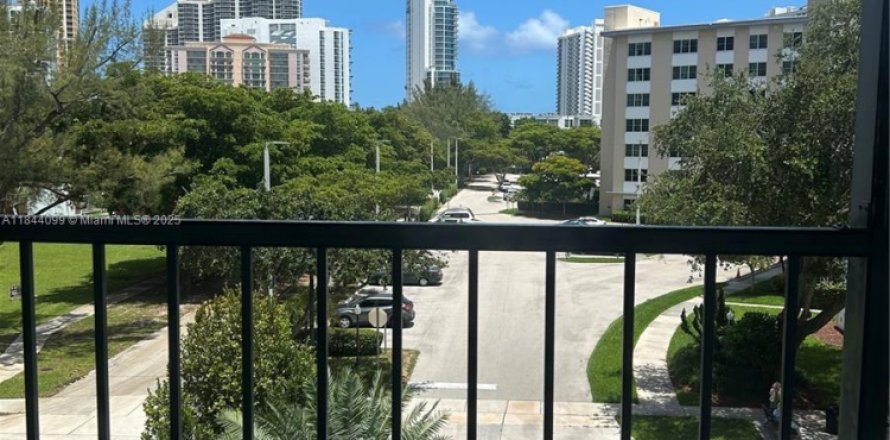 Condo à Sunny Isles Beach, Floride, 1 chambre  № 1839331