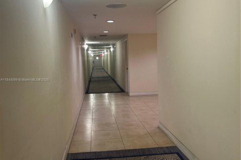 Copropriété à louer à Sunny Isles Beach, Floride: 1 chambre, 81.75 m2 № 1839331 - photo 15