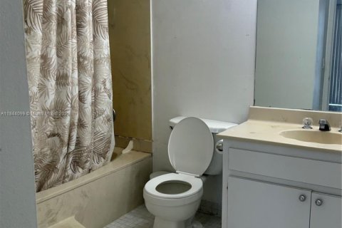 Copropriété à louer à Sunny Isles Beach, Floride: 1 chambre, 81.75 m2 № 1839331 - photo 13