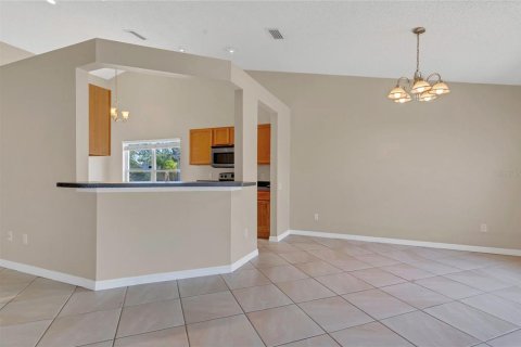 Villa ou maison à vendre à Apollo Beach, Floride: 3 chambres, 139.35 m2 № 1740760 - photo 6
