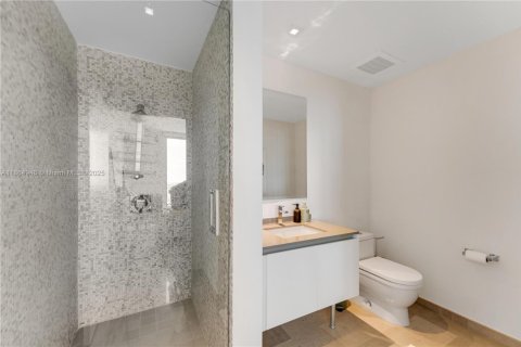 Copropriété à vendre à Miami, Floride: 2 chambres, 129.41 m2 № 1957681 - photo 10