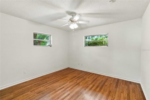 House in Orlando, Florida 3 bedrooms, 162.3 sq.m. № 2393423 - photo 25