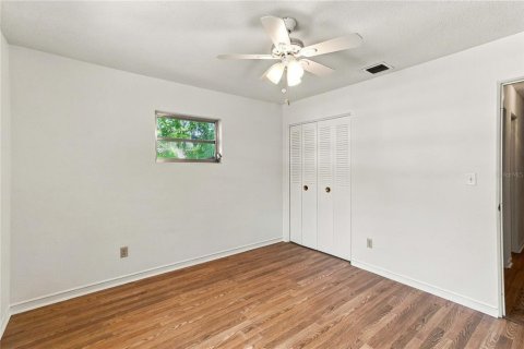 House in Orlando, Florida 3 bedrooms, 162.3 sq.m. № 2393423 - photo 24