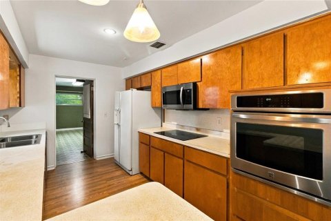 House in Orlando, Florida 3 bedrooms, 162.3 sq.m. № 2393423 - photo 13