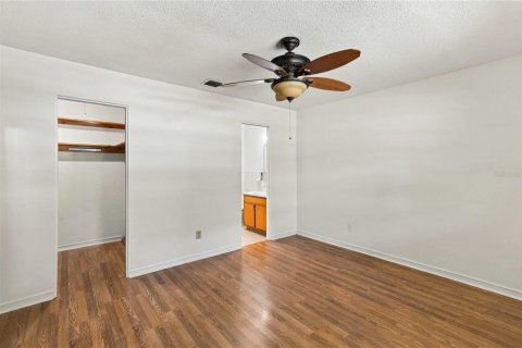 House in Orlando, Florida 3 bedrooms, 162.3 sq.m. № 2393423 - photo 20