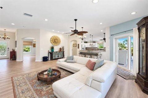 Villa ou maison à vendre à Punta Gorda, Floride: 3 chambres, 174.56 m2 № 2396479 - photo 9