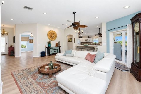 Villa ou maison à vendre à Punta Gorda, Floride: 3 chambres, 174.56 m2 № 2396479 - photo 11