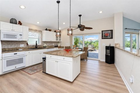 Villa ou maison à vendre à Punta Gorda, Floride: 3 chambres, 174.56 m2 № 2396479 - photo 21