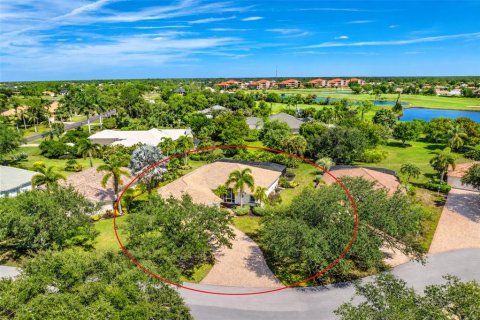 Villa ou maison à vendre à Punta Gorda, Floride: 3 chambres, 174.56 m2 № 2396479 - photo 2