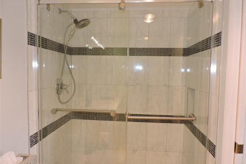 Condo in Dania Beach, Florida, 2 bedrooms  № 2175670 - photo 16