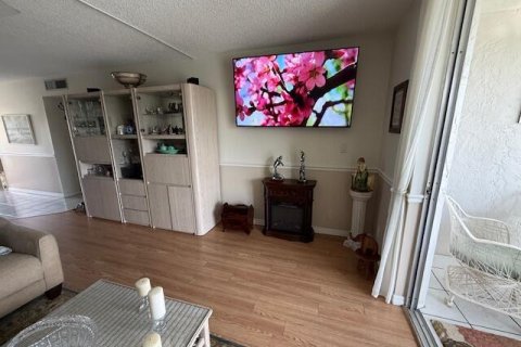 Condo in Dania Beach, Florida, 2 bedrooms  № 2175670 - photo 5