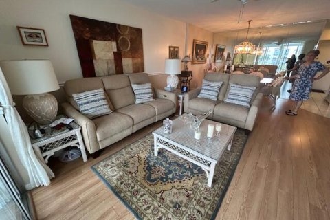Condo in Dania Beach, Florida, 2 bedrooms  № 2175670 - photo 8