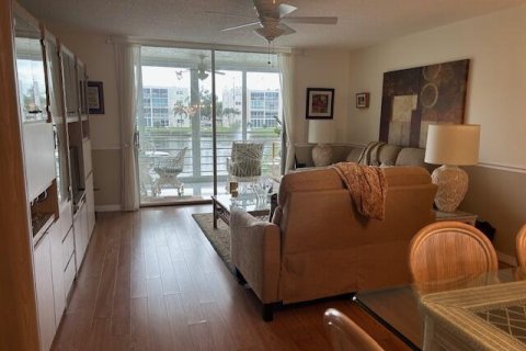 Condo in Dania Beach, Florida, 2 bedrooms  № 2175670 - photo 20