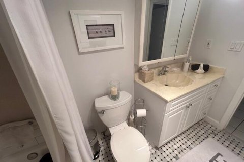 Condo in Dania Beach, Florida, 2 bedrooms  № 2175670 - photo 29